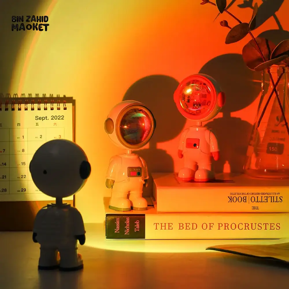 ASTRONAUT STARRY SUNSET LAMP - Image 2