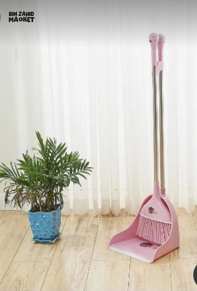 CLEANING BROOM WITH DUSTPAN - Image 3