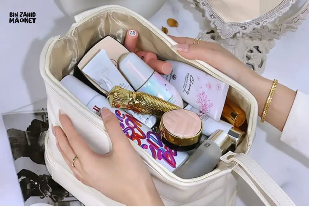 CLOUD SHAPE MAKEUP ORGANIZER BAG - Image 3