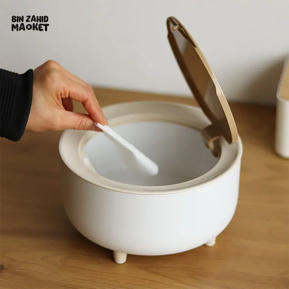 CREATIVE MINI DESKTOP TRASH CAN WITH LID – BEDROOM OFFICE COFFEE TABLE WASTE BIN TABLE TOP - Image 3