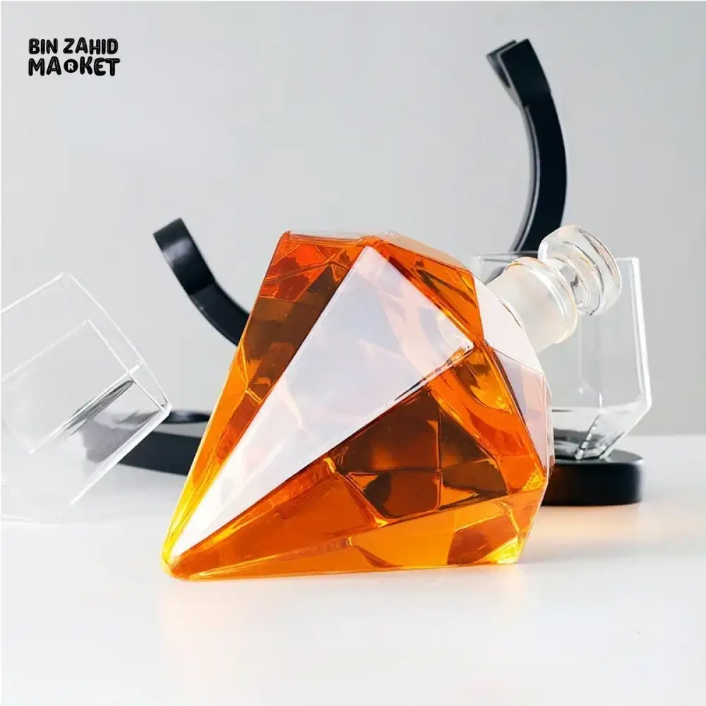 DIAMOND-SHAPED GLASS DECANTER – HIGH BOROSILICATE TRANSPARENT BOTTLE - Image 4