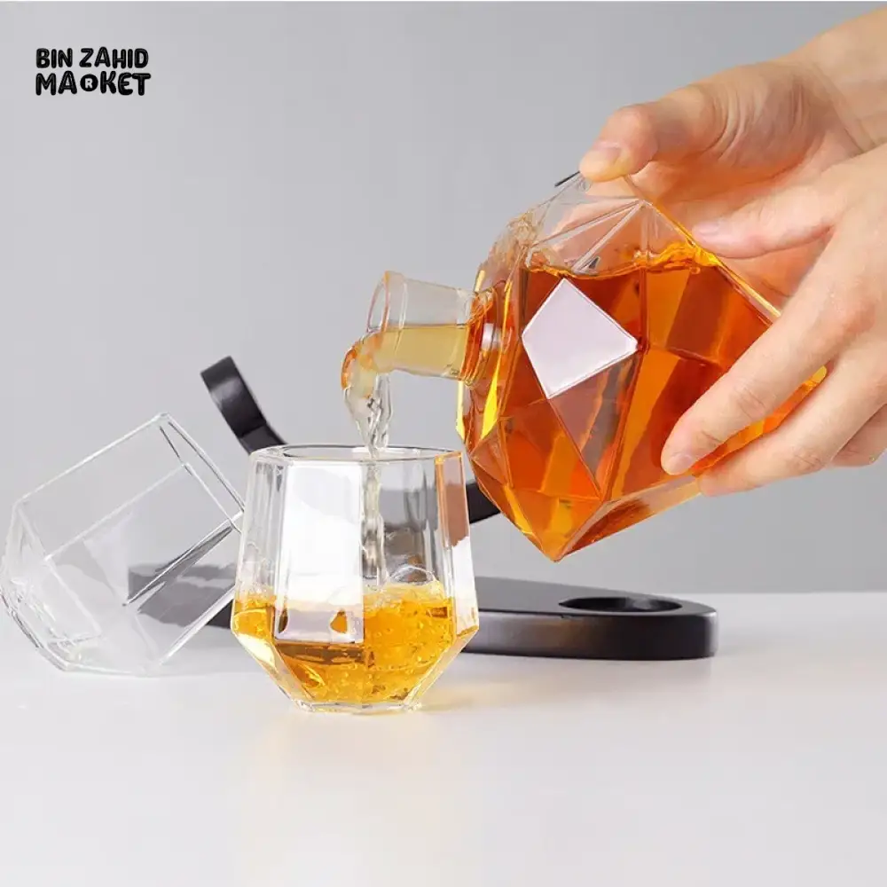 DIAMOND-SHAPED GLASS DECANTER – HIGH BOROSILICATE TRANSPARENT BOTTLE - Image 6