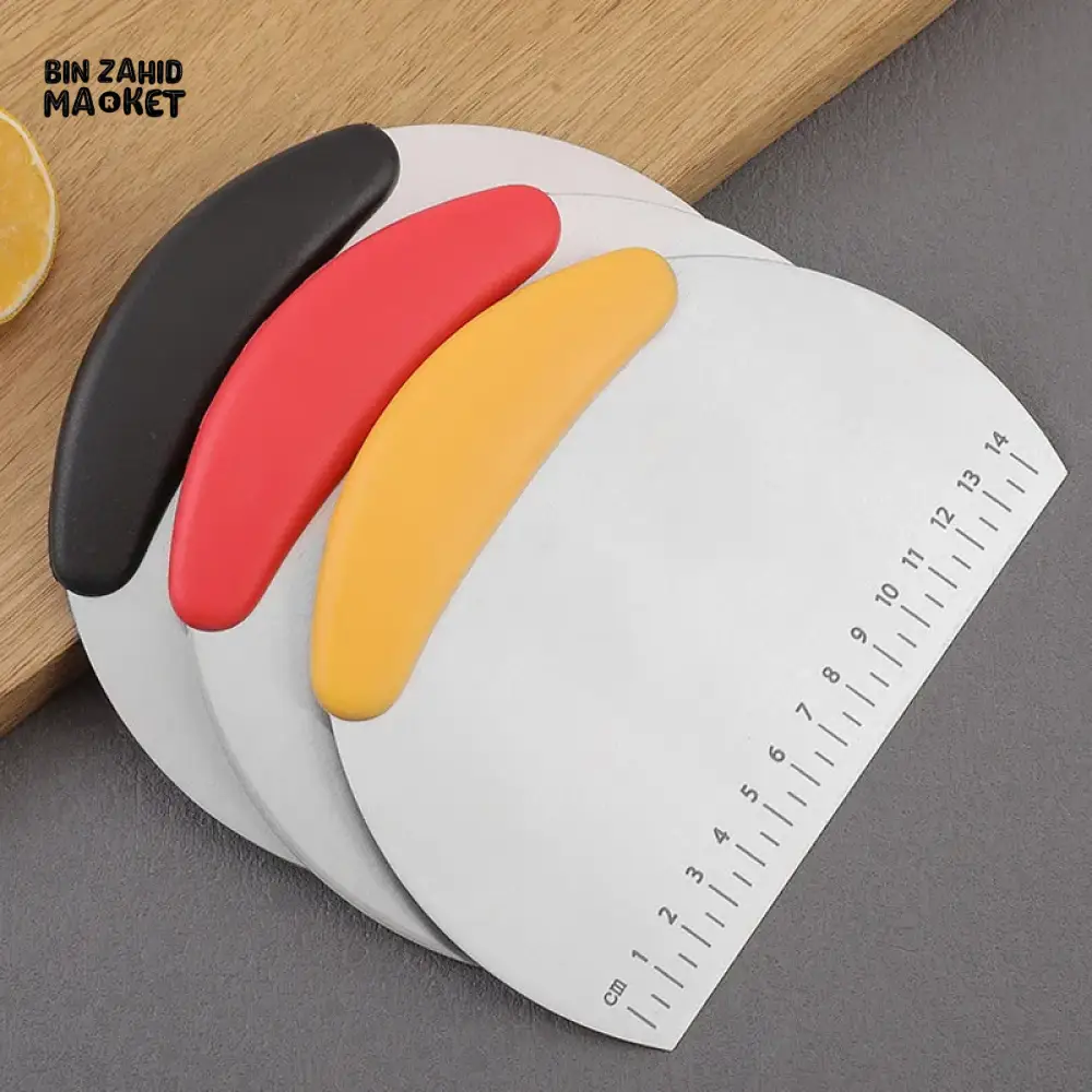 STAINLESS STEEL DOUGH SCRAPER WITH NON-SLIP HANDLE – MULTIPURPOSE PASTRY CUTTER & DOUGH DIVIDER 15X12CM - Image 4